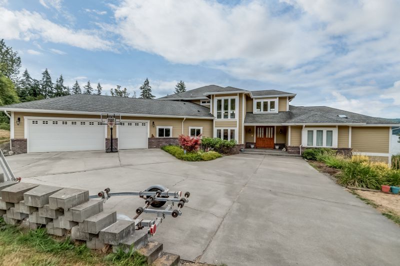 Commercial Concrete Driveways